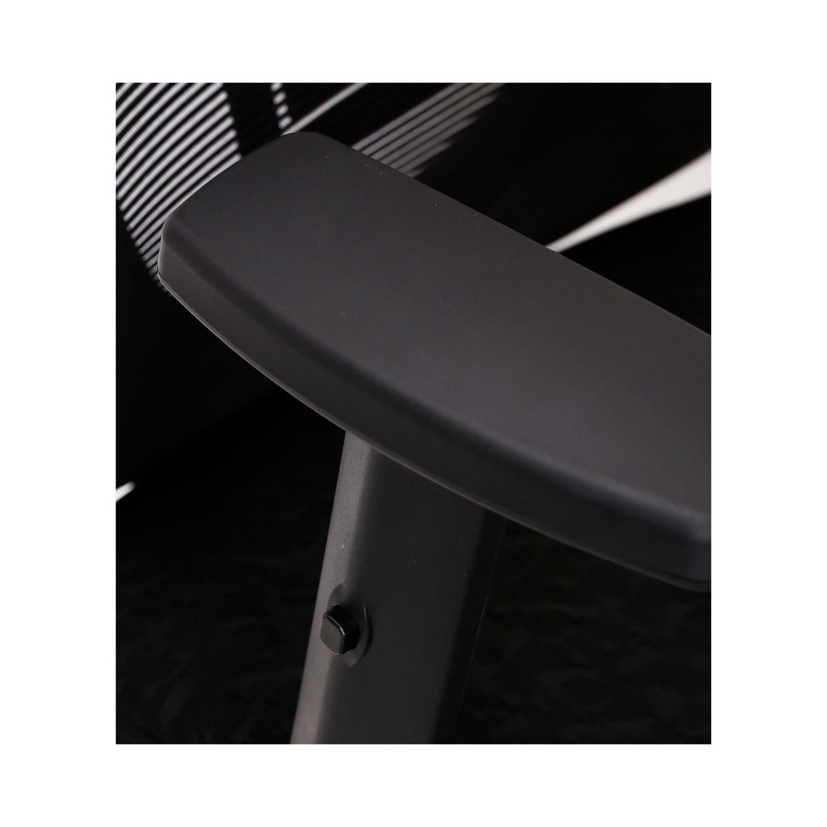 ML-1007-Grand Ergonomic Chair In Black Color - Image 6