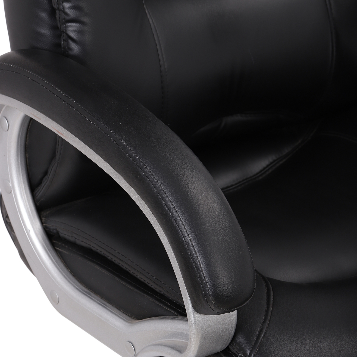 ML-1315 EXECUTIVE OFFICE CHAIR IN BLACK - Image 6