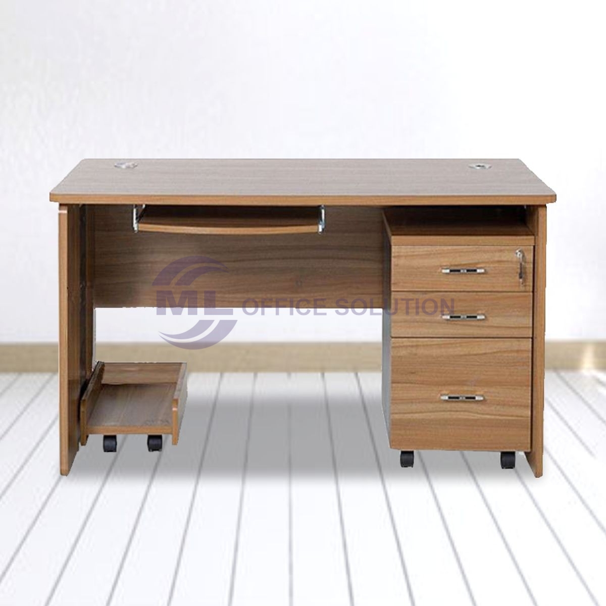 Executive Table With Side Storage & CPU Trolly